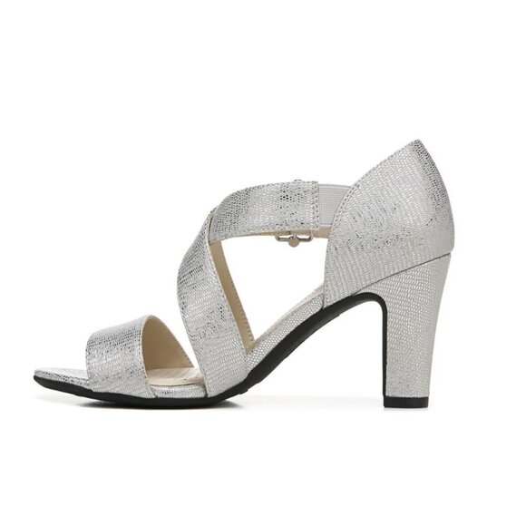 LifeStride Carlyle Peep Toe Pump (WIDE) - Picture 10 of 11